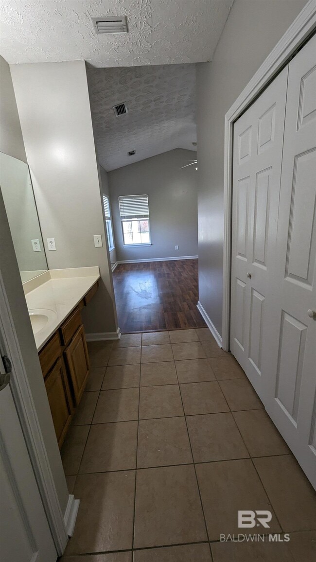 Building Photo - 25873 Rambo Ln