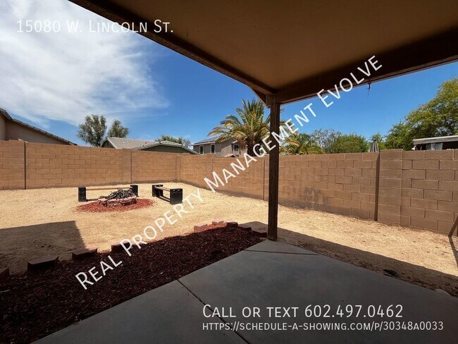 Building Photo - Goodyear Home With Lots of Amenities!!