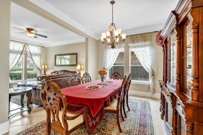 Building Photo - 28606 Rolling Ridge Dr