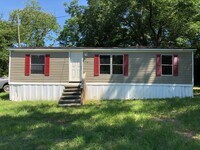 Building Photo - 3 bedroom 2 bath mobile home