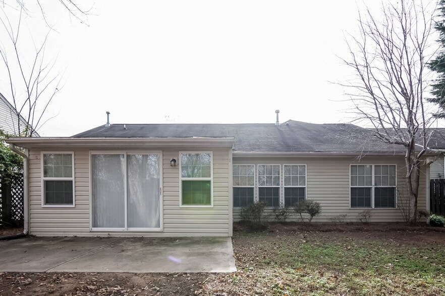 Building Photo - 2631 Bridgeville Ln