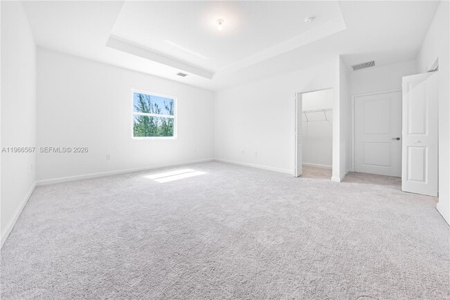 Building Photo - 2442 SE 30th St