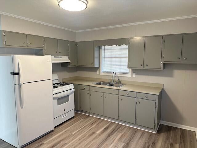 Building Photo - 745 20th St NE