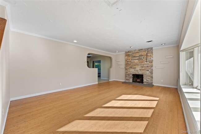Building Photo - 2 Dale Carnegie Ct