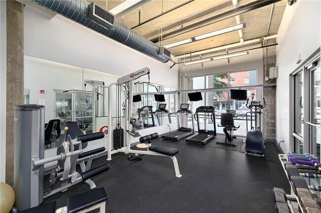 Building Photo - 245 N Highland Ave NE