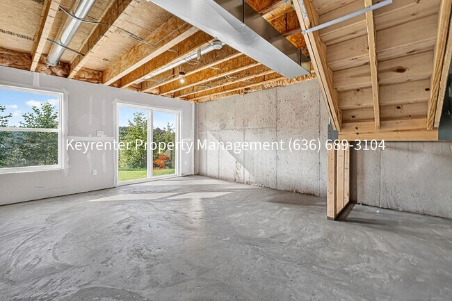 Building Photo - 2823 Winding Valley Dr