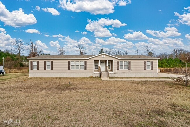 Building Photo - Beautiful 4 Bed 2 Bath!