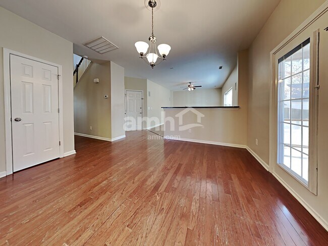 Building Photo - 5405 Red Fork Ln