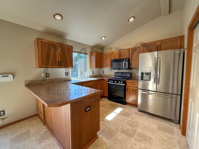 Building Photo - Sprawling Mead Home