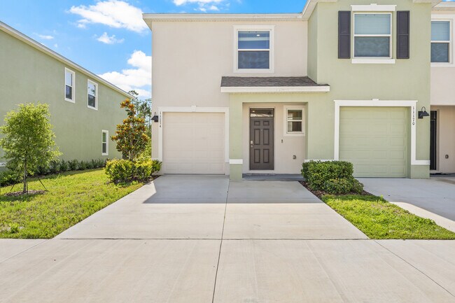 Building Photo - 11174 Crescent Deer Dr