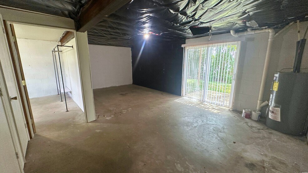 Building Photo - 4 Pickford Dr