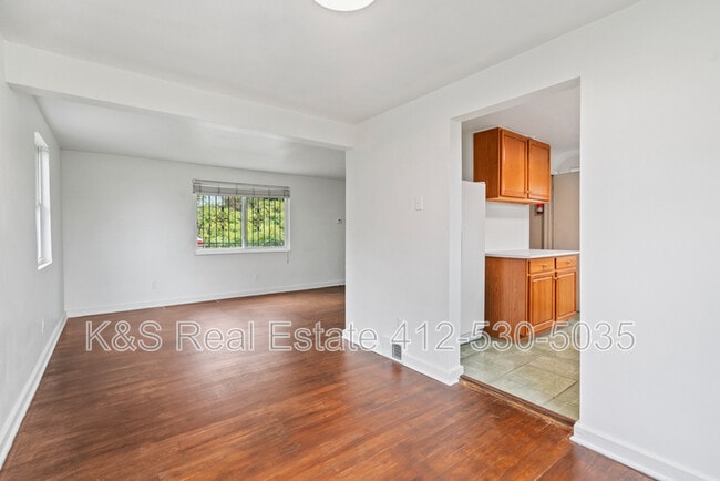 Building Photo - 5034 Ampere St
