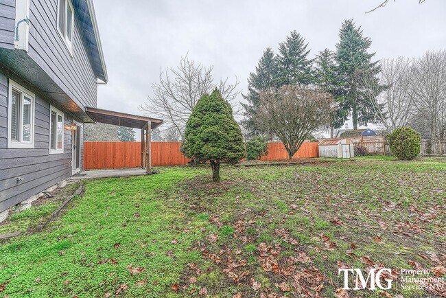 Building Photo - Wonderful 2 Story 3 Bed 2.5 Bath Home in Five Corners!