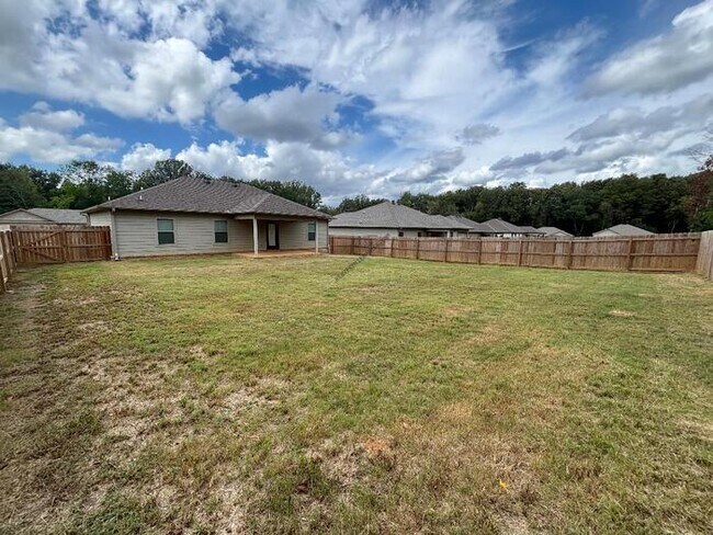 Building Photo - 54 Birchwood Drive