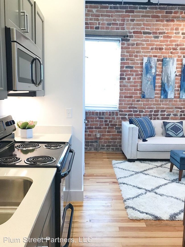 Building Photo - 1 br, 1 bath Apartment - 429 3rd Street