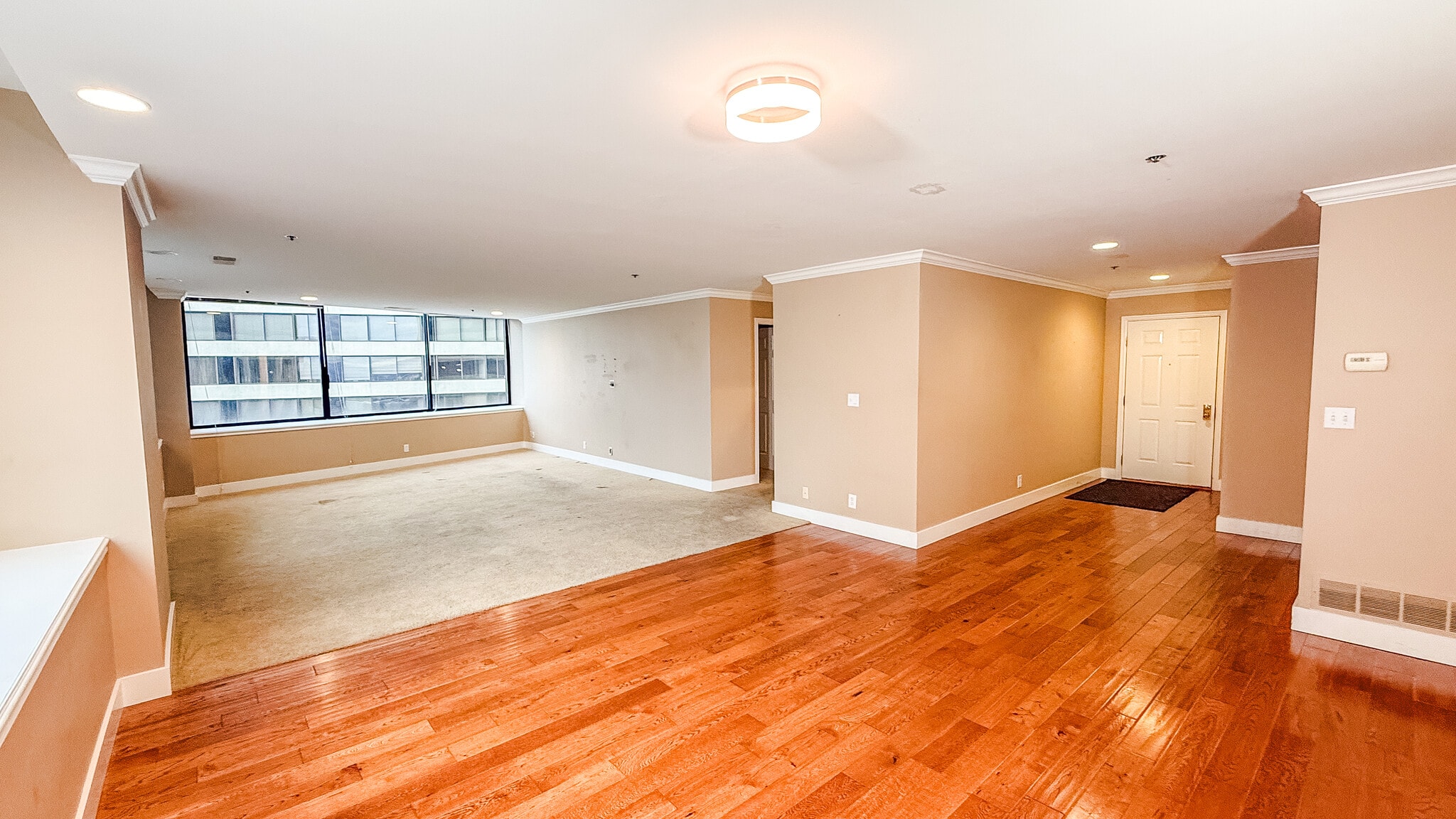 Building Photo - 44 W Broadway