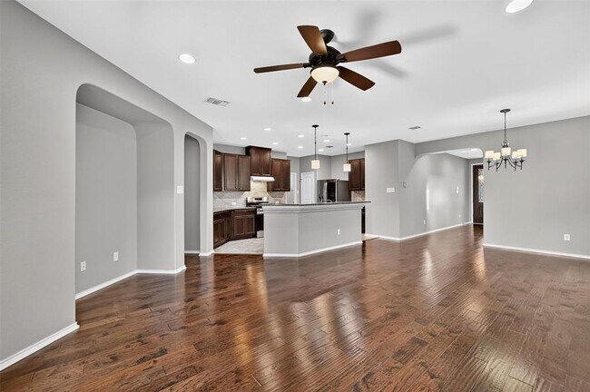 Building Photo - 1049 Clove Hitch Dr