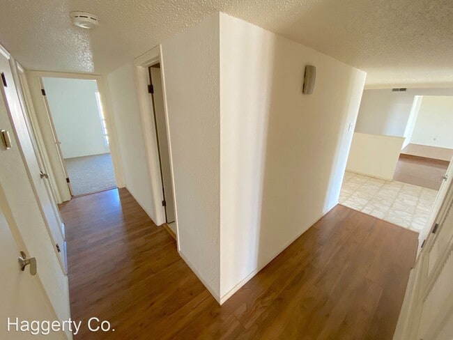 Building Photo - 3 br, 3 bath House - 5809 Vista Clara