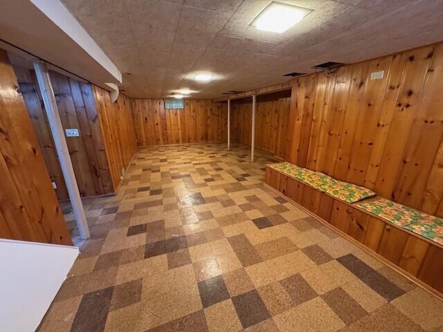 Building Photo - 907 Bruce St