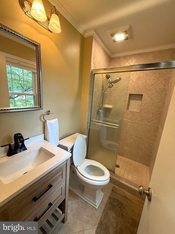 Building Photo - 6203 Franconia Forest Ct