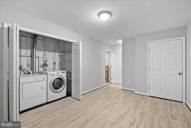 Building Photo - 2146 Golf Course Dr