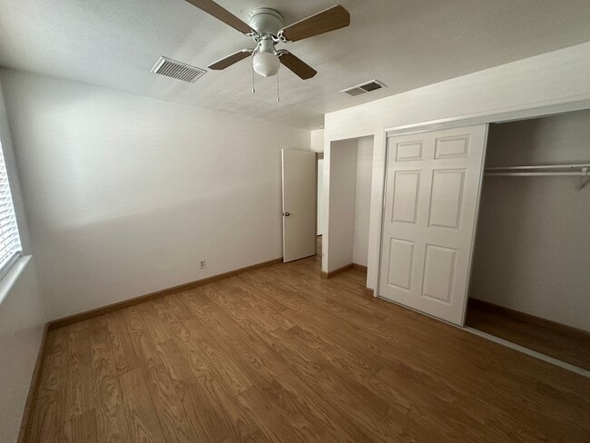 Building Photo - Your Dream Home: Spacious Interiors, Garage, and Huge Backyard