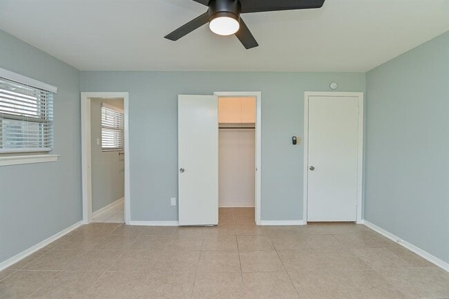Building Photo - 4738 Merwin St