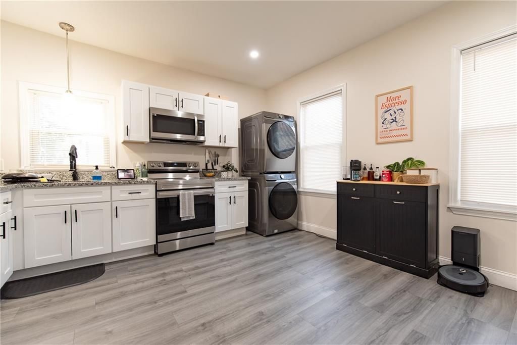 Building Photo - 49 Hollis St