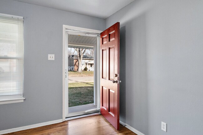 Building Photo - 12010 Glenpark Dr