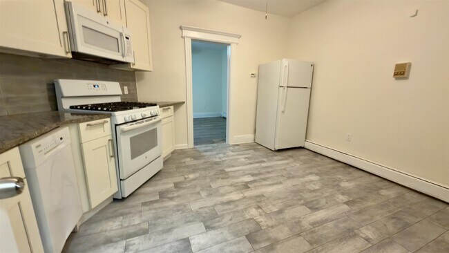 Building Photo - 668-670-670 John F. Kennedy Blvd