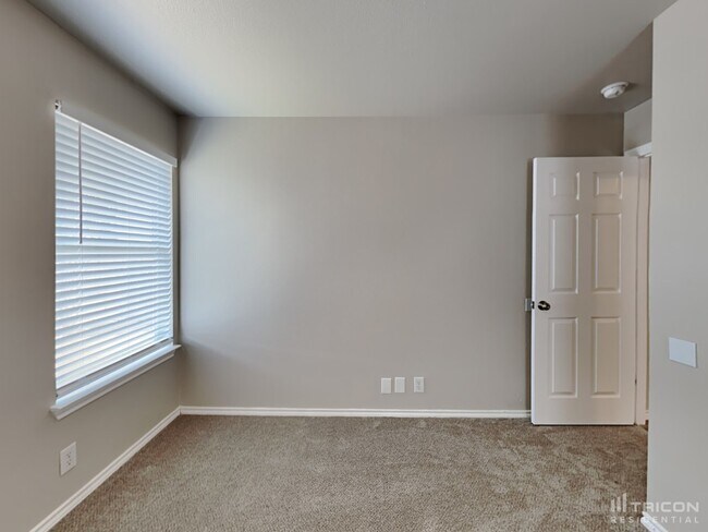 Building Photo - 1719 Joy Spring
