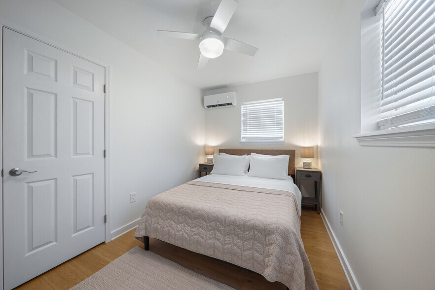 Building Photo - 2927 Nicholson Dr