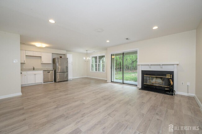 Building Photo - 17 Chelmsford Ct