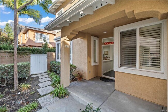 Building Photo - RECENTLY RENOVATED 3 BED, 3 BATH CONDO! $4,500 (OAK CREEK-IRVINE)