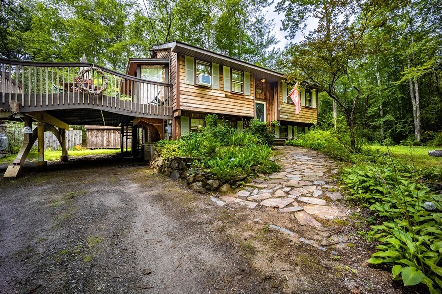 Building Photo - 468 Harpswell Rd