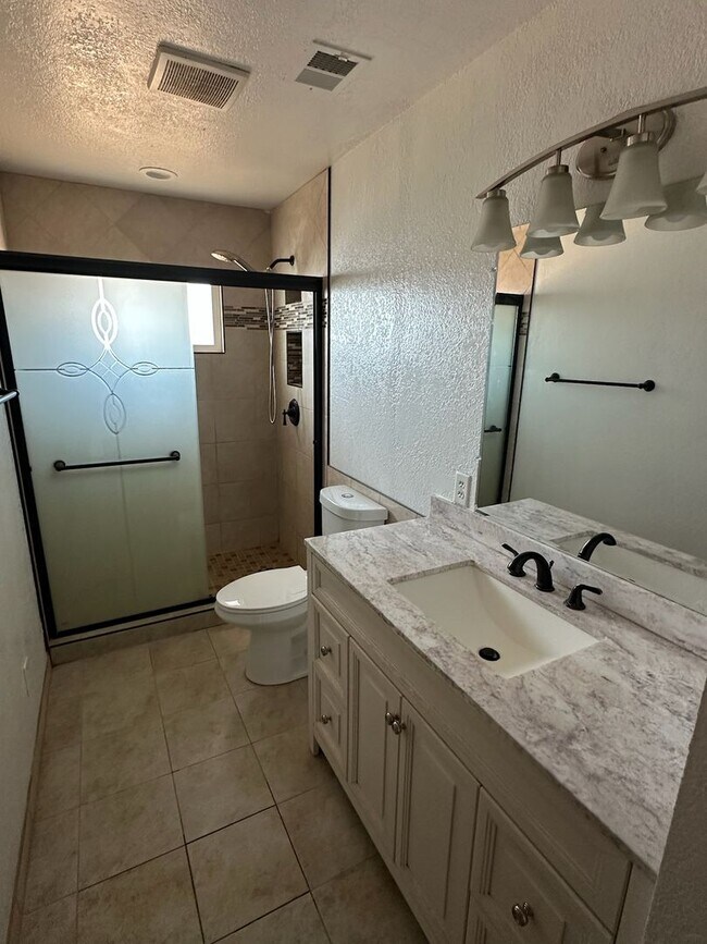 Building Photo - 11465 Ave 200