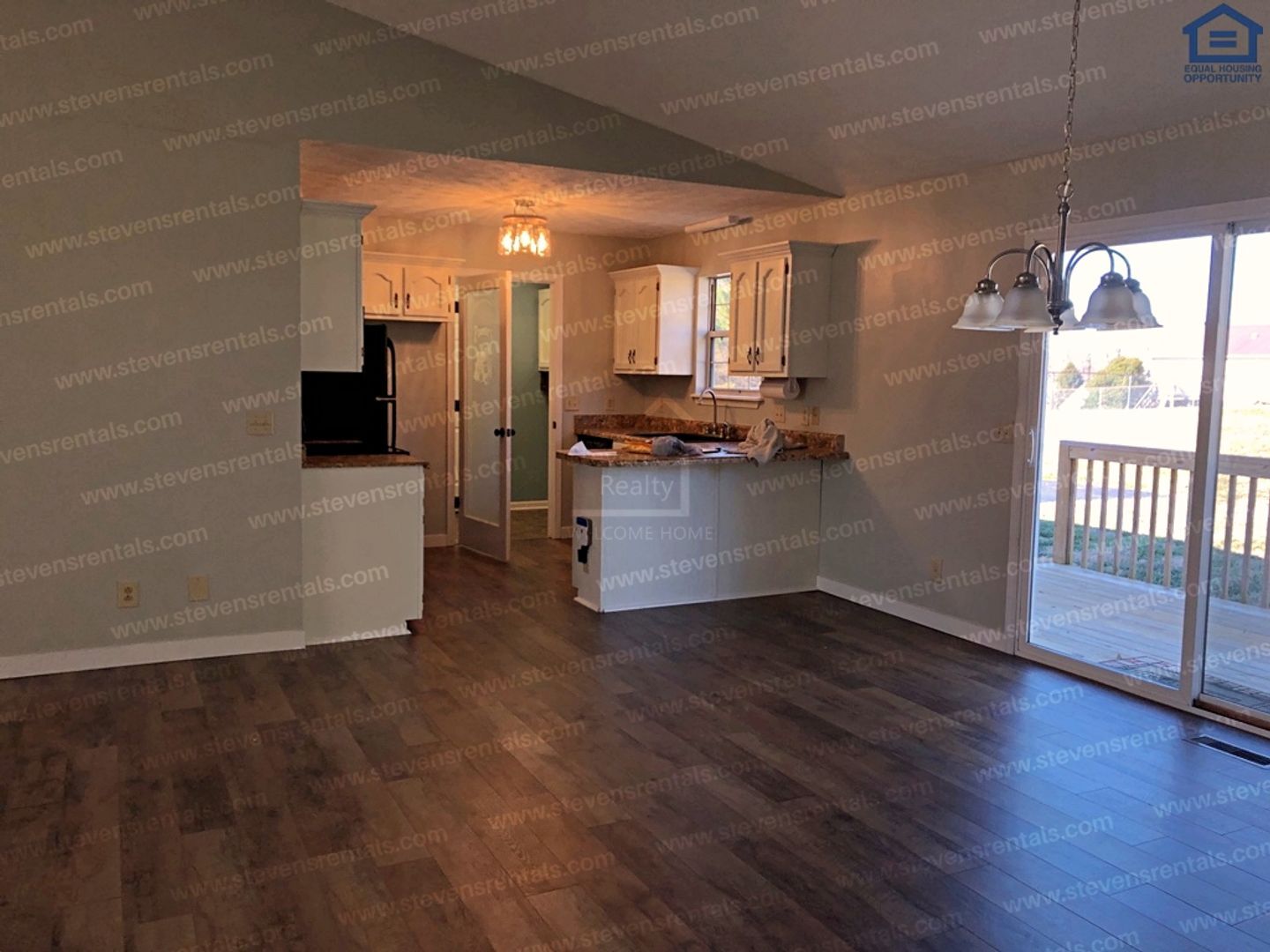 Building Photo - 3547 Southmeade Dr