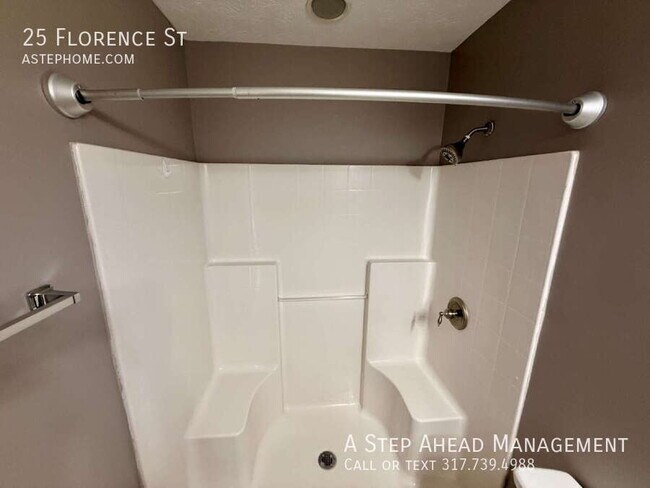 Building Photo - 25 Florence St