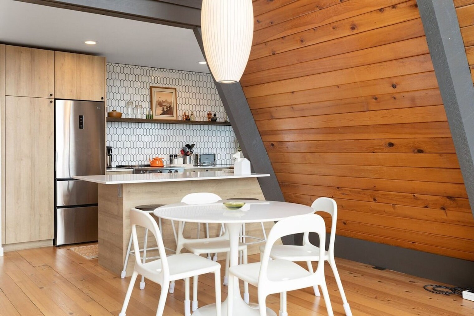 Building Photo - 3679 S Shorewood Ave