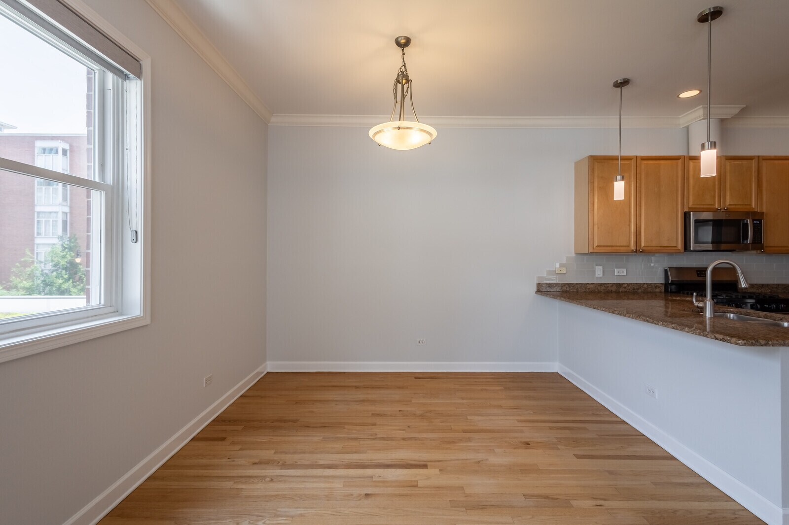 Dining room - 948 Madison W St