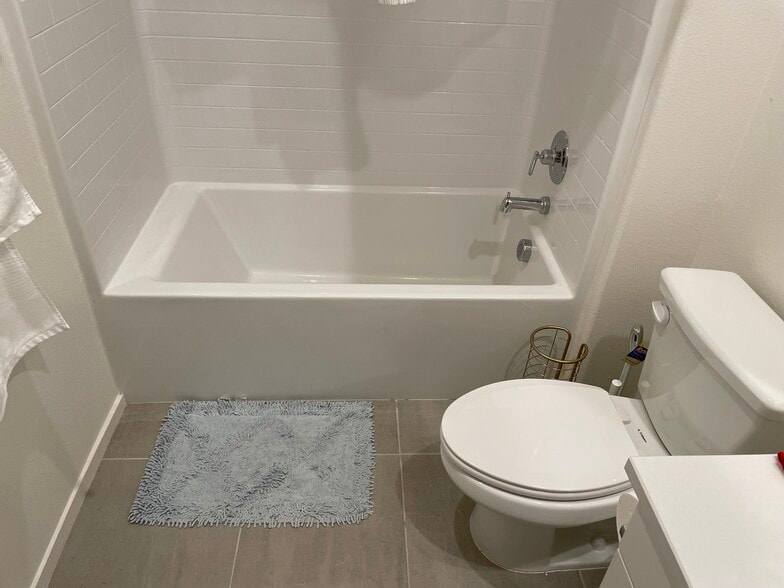 Bathroom 3 - 969 W Jasmine Way