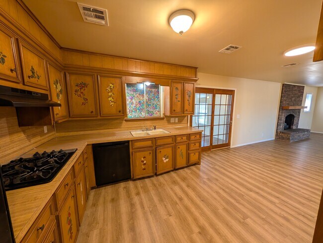 Building Photo - 1814 S 108th E Ave