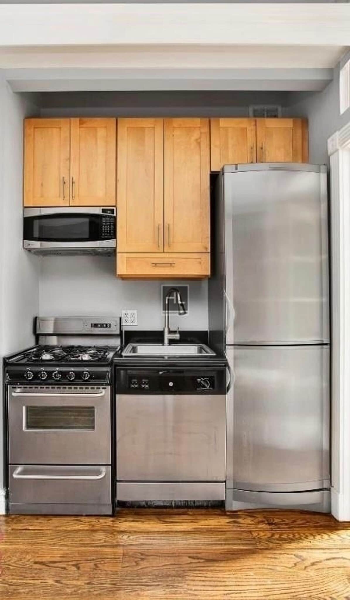 Building Photo - East 1st Street