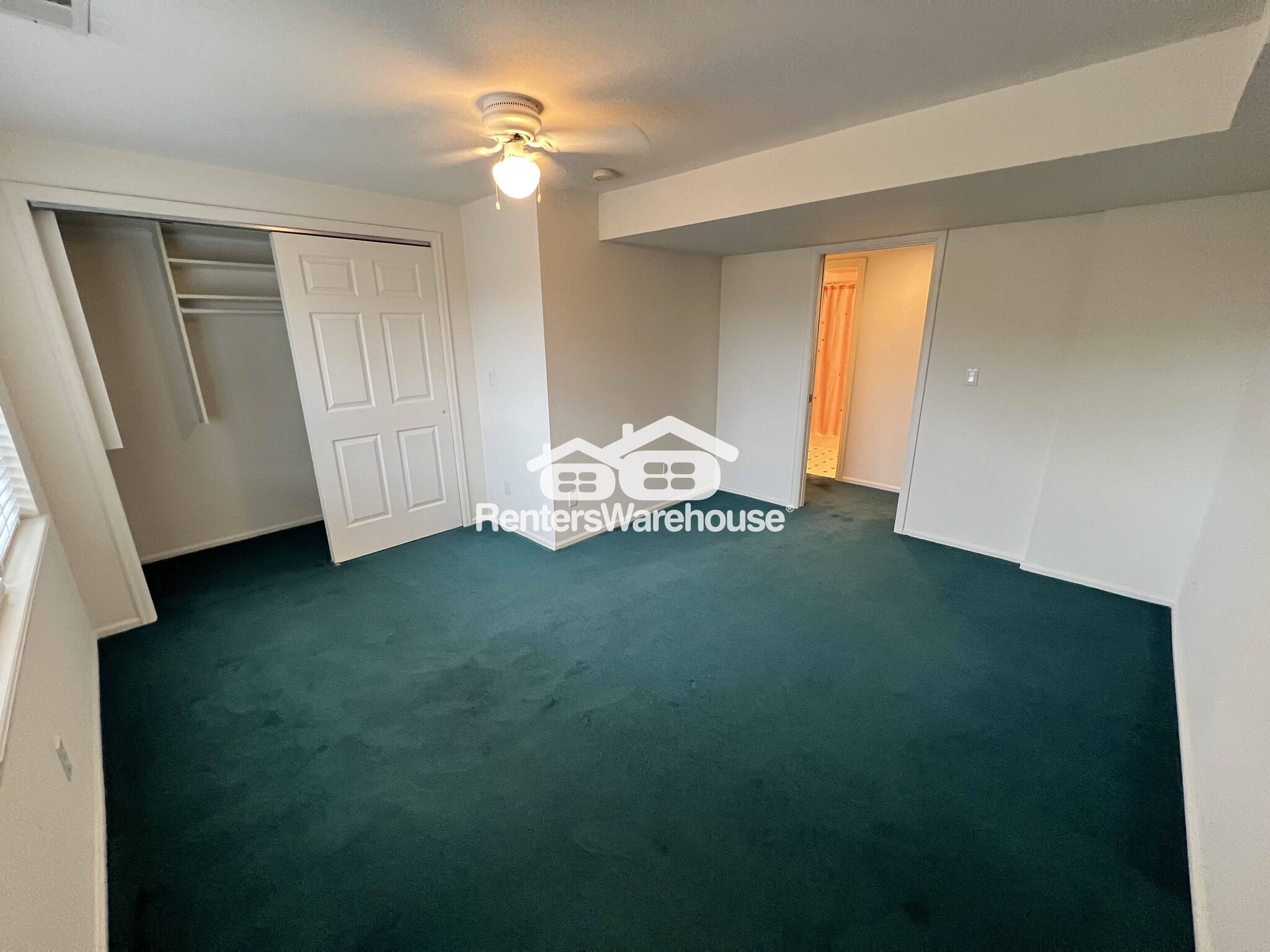Building Photo - 9147 Woodland Dr