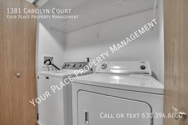 Building Photo - 1381 Carolyn Ct