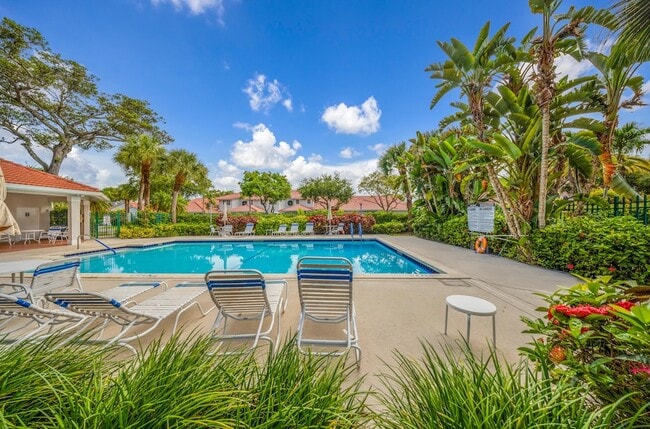 Building Photo - 4117 W Palm Aire Dr