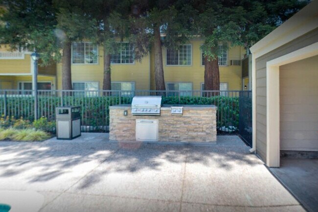 Building Photo - 100 N Whisman Rd