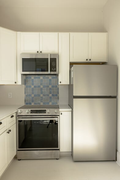 Building Photo - 82 Wentworth St