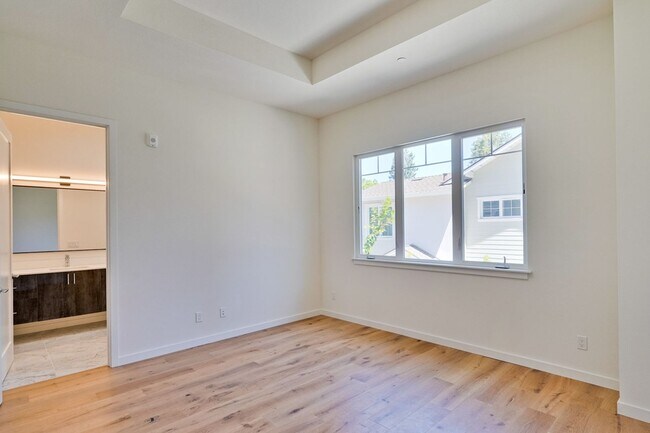 Building Photo - Brand New 2 Story, 3 Bed, 3 Bath Townhome ...