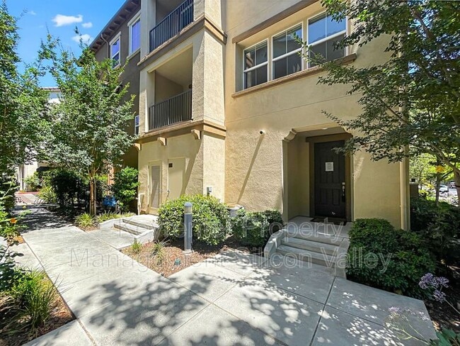 Building Photo - 638 Cedarville Ln